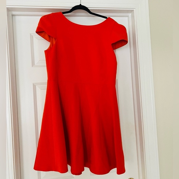 Dresses & Skirts - Orangey/red size 10 cap sleeved dress